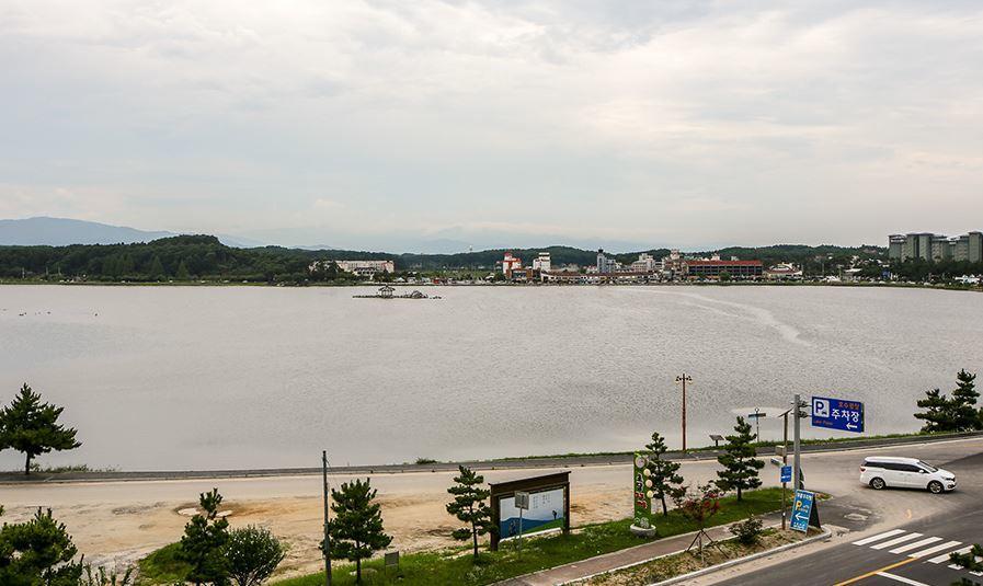 Hotel Swan Каннин Екстер'єр фото