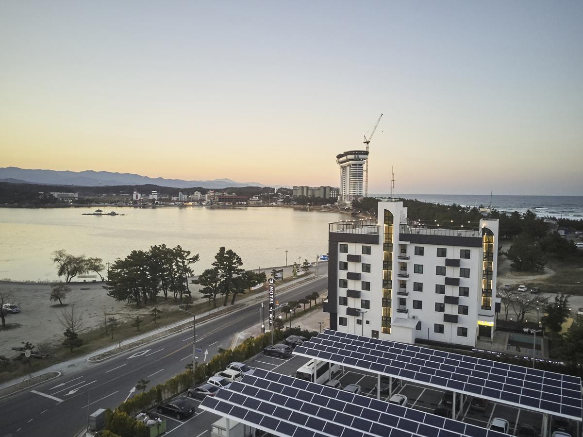 Hotel Swan Каннин Екстер'єр фото